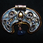 Ювелирная эмаль, медь.